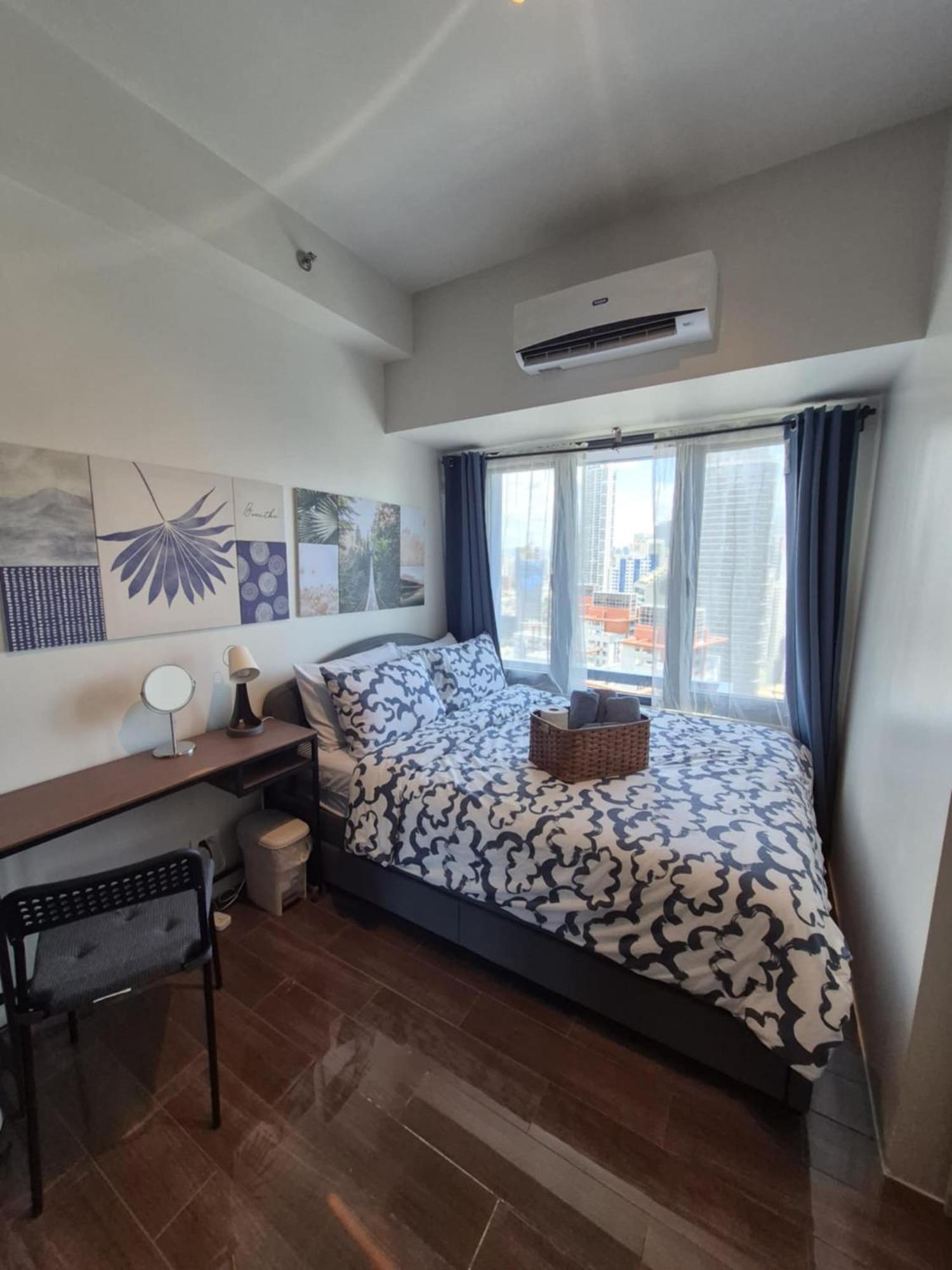 Air Residences Makati - Fully Furnished Condo With Skyline Views! Manila Bagian luar foto